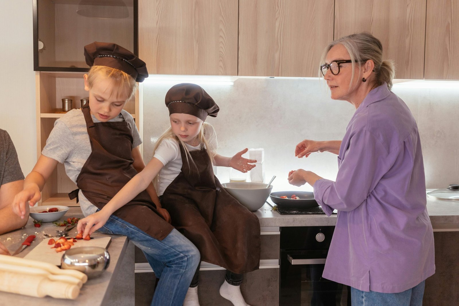 family cooking healthy